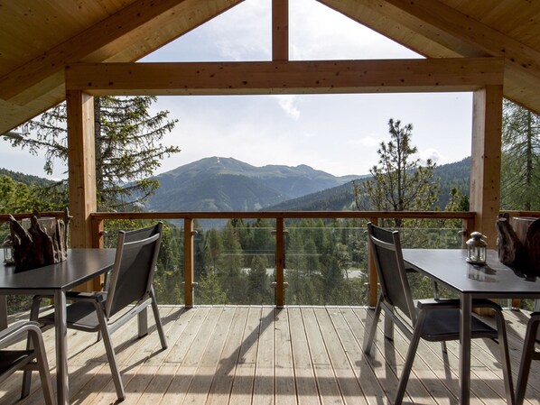 Chalet | Dining - Quiet Chalet in Turracherhöhe with Sauna & Indoor Hot Tub (Stadl-Predlitz)