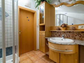 House | Bathroom