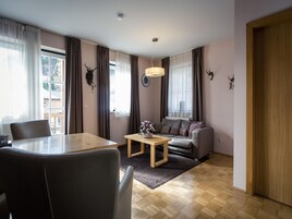 Apartamento | Zona de estar | Una televisión