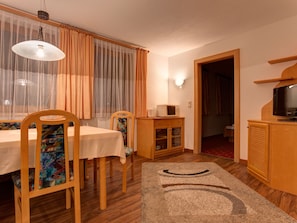 Fireplace - Attractive Apartment in Sankt Anton am Arlberg near Ski Area (Sankt Anton am Arlberg)