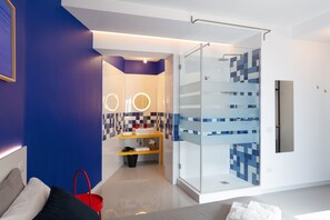 Room, City View (Room 03) | In-room safe, individually decorated, individually furnished, desk - Nesea (Piano di Sorrento)