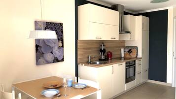 Kühlschrank, Ofen, Herdplatte, Geschirrspüler