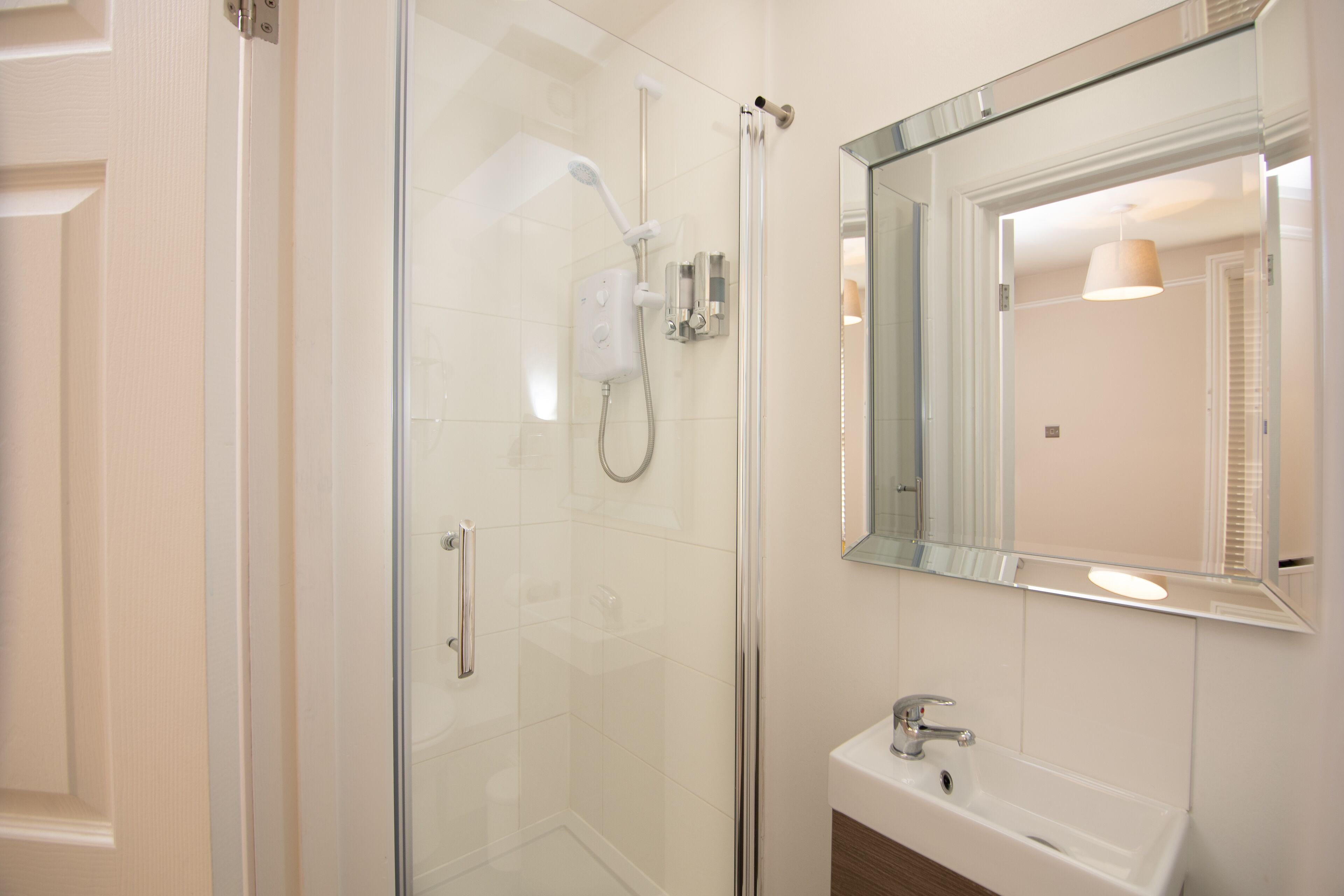 Chambre Double Deluxe, salle de bains attenante | Salle de bain
