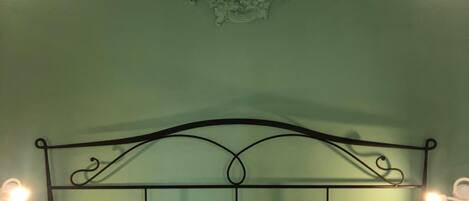 Literie de qualité supérieure, décoration personnalisée, bureau