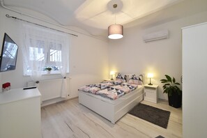 Room - Petit Main Square Apartment (Zagreb)