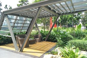 Property grounds - Crystal bed and breakfast (Taman Wahyu)