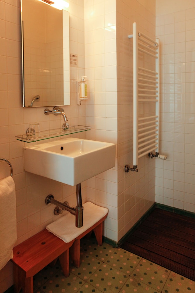 Pensão Favorita by null