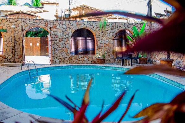 Hồ bơi ngoài trời 