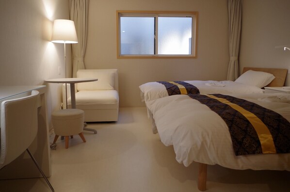 1 bedroom, desk, free WiFi, bed sheets