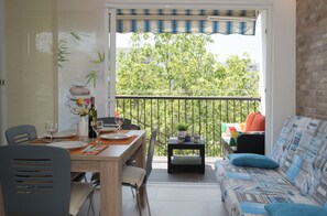Apartment (A1) | Dining