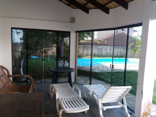 4 bedroom house with pool, garden and barbecue. 200 m from the beach.