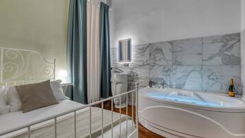 1 chambre, fer et planche Ă repasser, lit parapluie, Wi-Fi gratuit