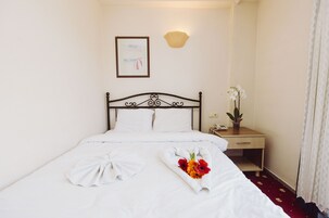 Standard Double or Twin Room | Desk, soundproofing, free WiFi, bed sheets