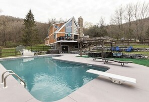 Outdoor pool, a heated pool