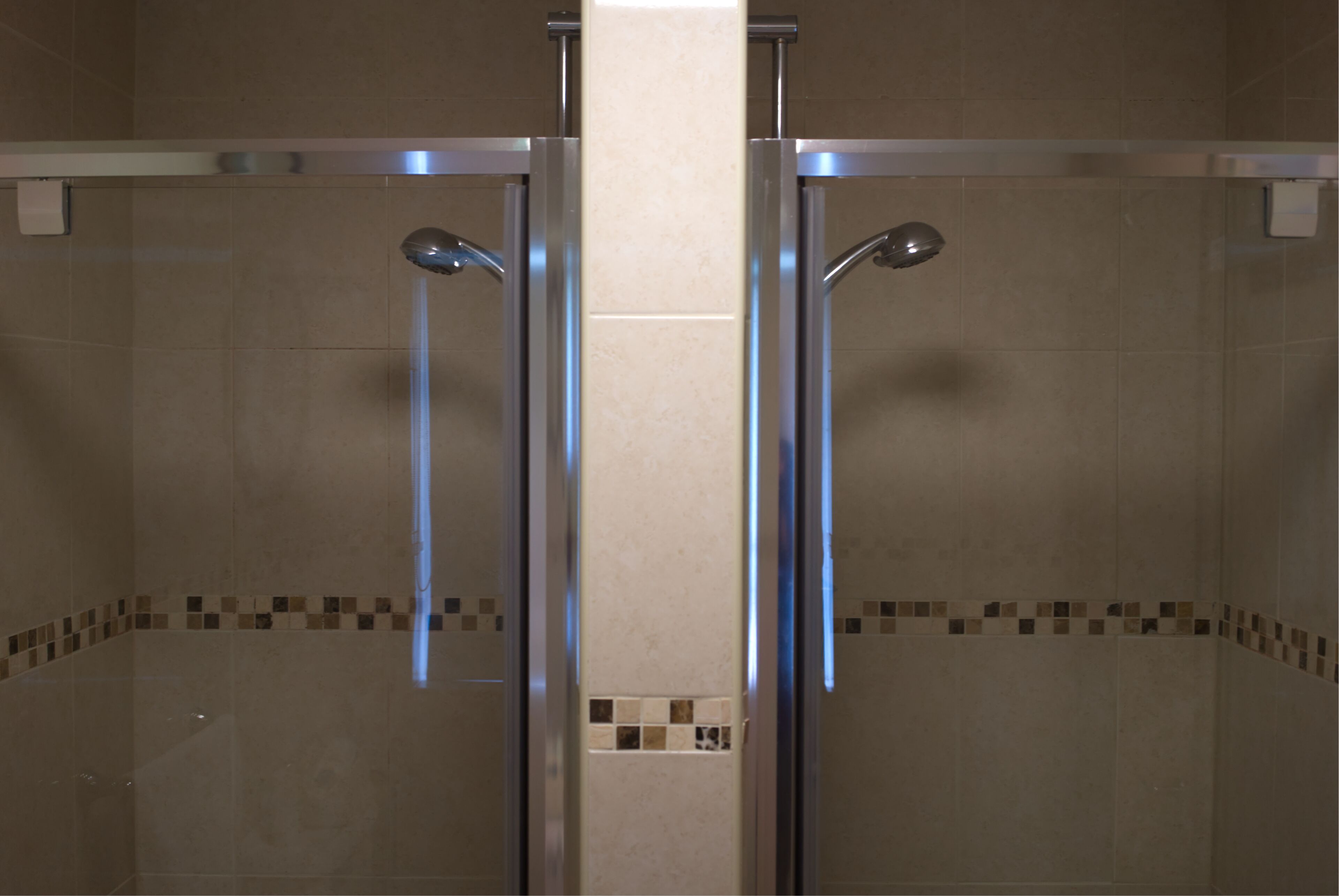 Family Room | Iron/ironing board, free WiFi