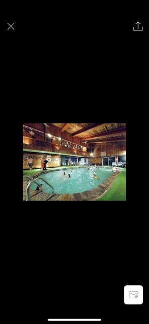 Inomhuspool och uppvärmd pool