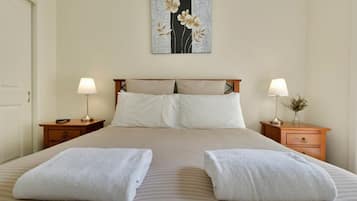 2 bedrooms, iron/ironing board, travel cot, WiFi