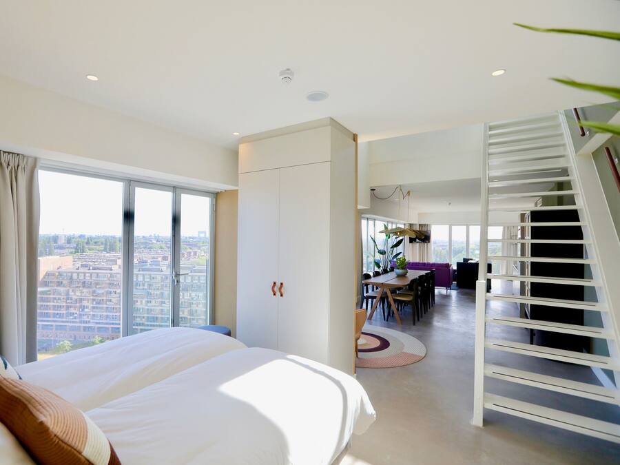 Penthouse XL with Roof Terrace | Safe på rommet, lydisolert, barnesenger (inkludert) og wi-fi (inkludert)