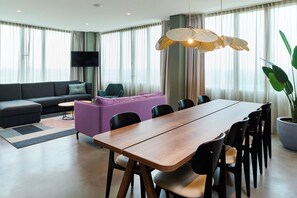 In-room safe, soundproofing, free cots/infant beds, free WiFi - Cityden BoLo District (Amsterdam)