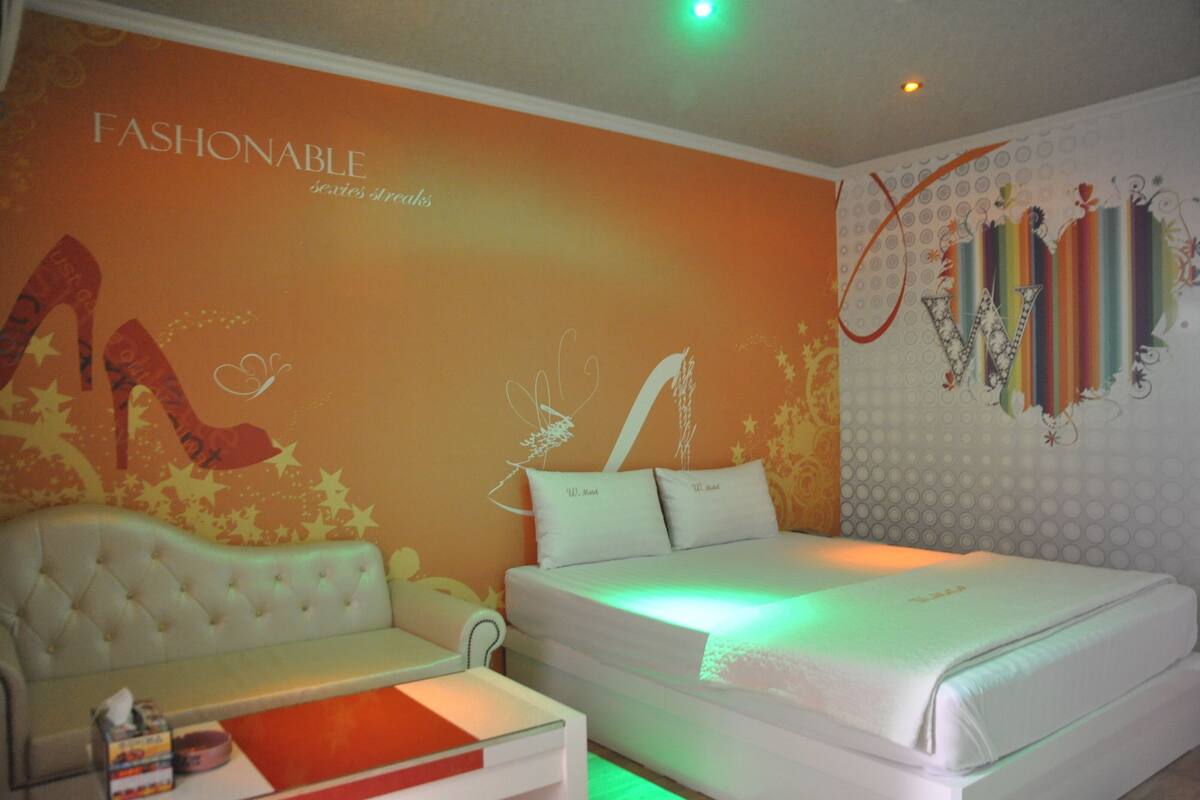 Standard Room - Extra person charge 10,000 KRW on site more than 2 people | 防音設備、アイロン / アイロン台、WiFi (無料)