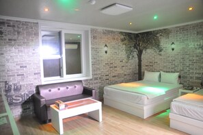 Twin Room - Extra person charge 10,000 KRW on site more than 2 people | 隔音、熨斗/熨板、免费 WiFi、轮椅无障碍