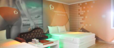 Twin Room - Extra person charge 10,000 KRW on site more than 2 people