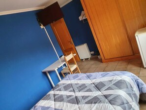 Ferros/tábuas de passar roupa, Wi-Fi de cortesia, roupa de cama
