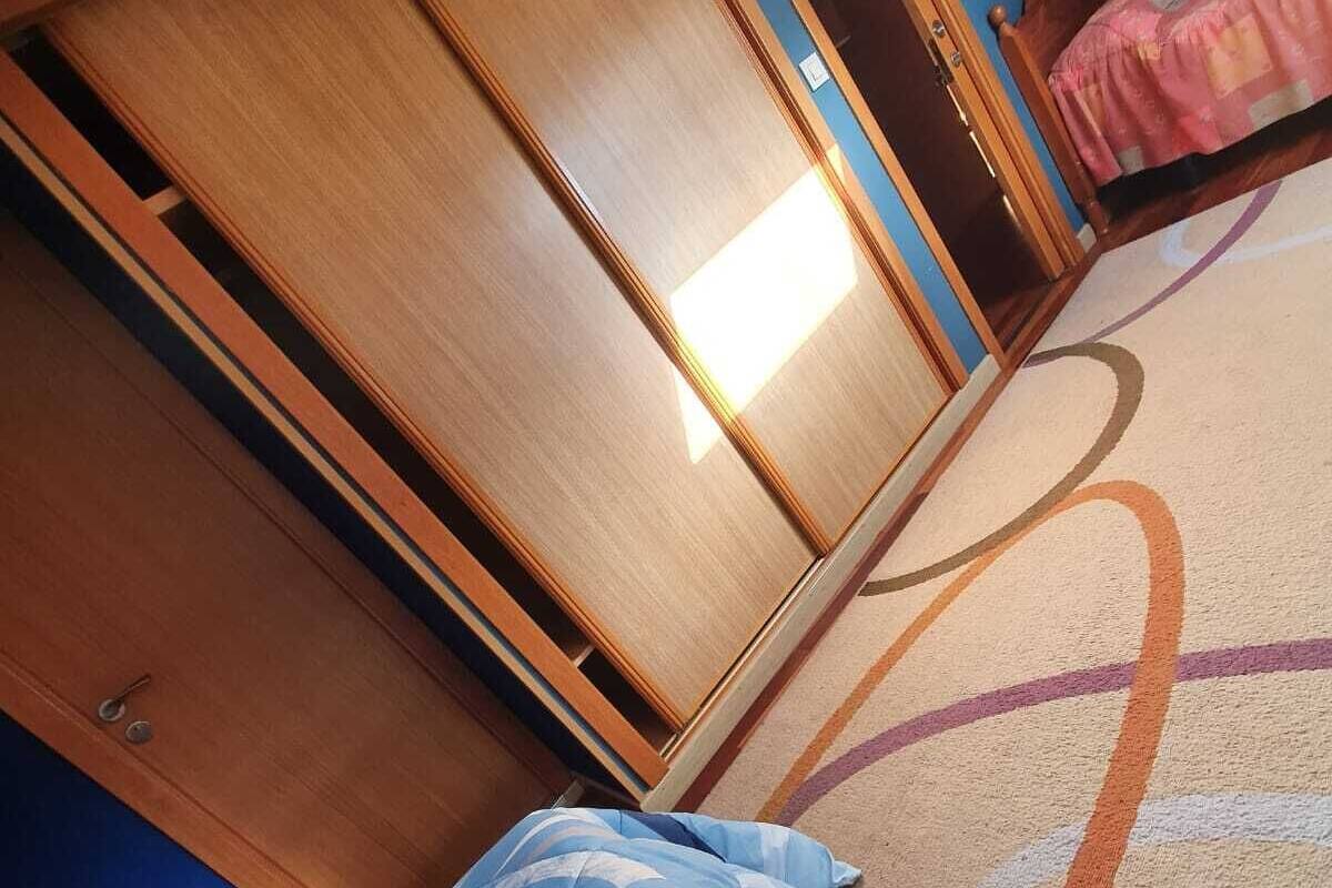 Ferros/tábuas de passar roupa, Wi-Fi de cortesia, roupa de cama