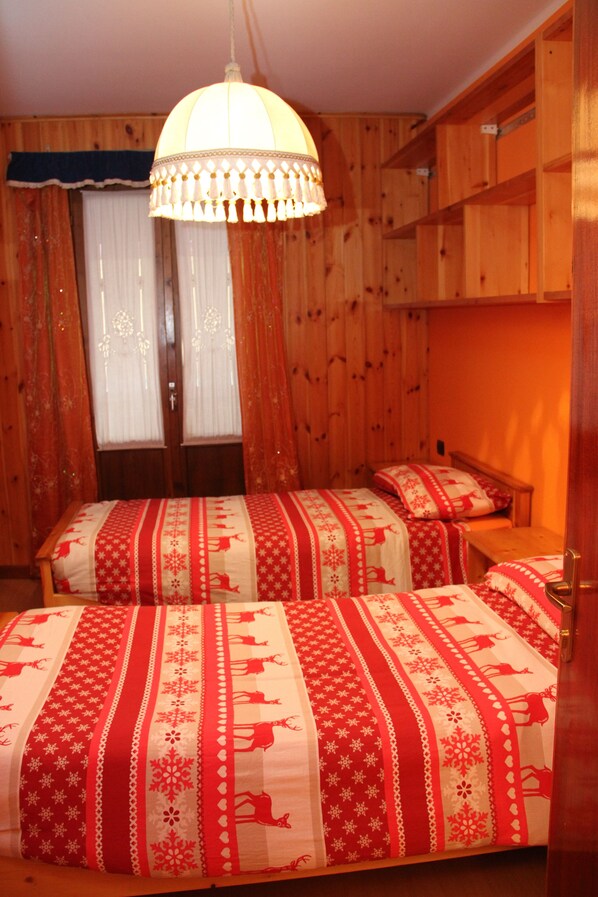 Premium bedding, down duvets, desk, free WiFi
