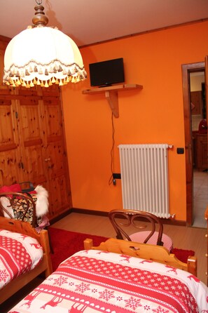Premium bedding, down duvets, desk, free WiFi