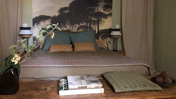 Double Room (La Pinède) | Individually decorated, individually furnished, desk, soundproofing