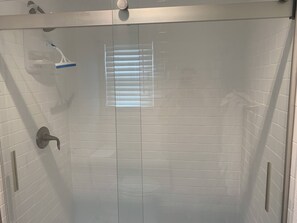Combined shower/bathtub, soap, toilet paper - To book this property go to listing #2163651  (Port Aransas)
