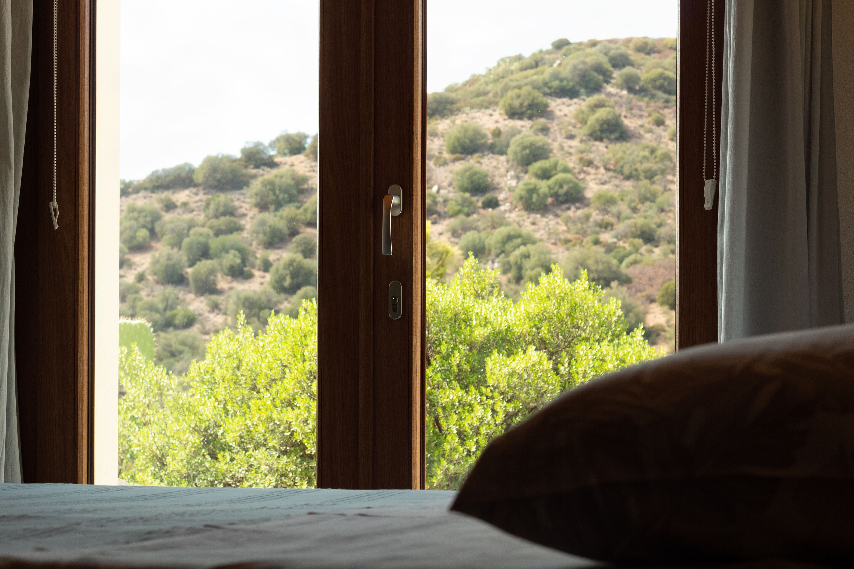 Apartamento panorámico | Ropa de cama de alta calidad y edredones de plumas