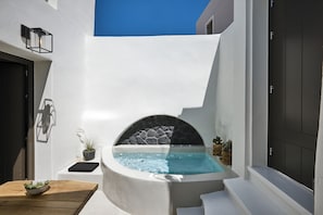 Suite with outdoor Hot Tub | Private spa tub - Floria Suites (Santorini)