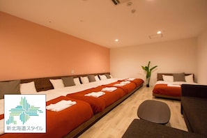 1 bedroom, desk, free WiFi, bed sheets