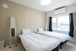 5 Schlafzimmer, Schreibtisch, kostenloses WLAN, Bettwäsche