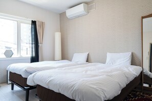 5 bedrooms, desk, free WiFi, bed sheets
