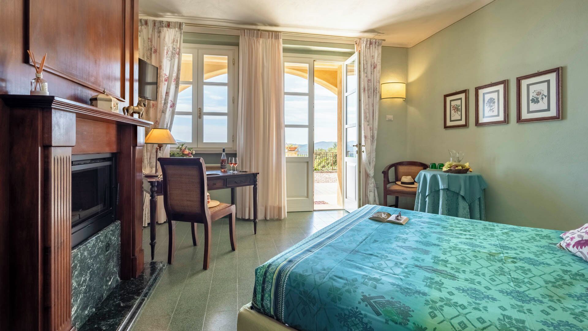 Superior-Doppel- oder -Zweibettzimmer, 1 Queen-Bett, Terrasse, Talblick