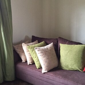 Unclassified image, 2 of 9, button