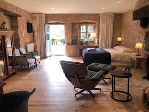 Classic Apartment, Garden View | Premium bedding, memory foam beds, individually decorated - Zone Bleue  (Hyds)