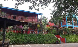 Façana frontal de l'allotjament