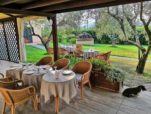 Local cuisine, pool views  - Agriturismo - B&B L'Acquacotta (Castiglione della Pescaia)