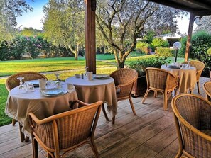 Local cuisine, pool views  - Agriturismo - B&B L'Acquacotta (Castiglione della Pescaia)