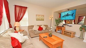 Living room - Lovely 4 Bedroom 3.5 Bath Pool Home With Games Room (Davenport)