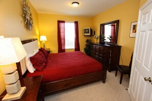 House | 3 bedrooms, desk, iron/ironing board, travel crib - Penthouse 3 Bedroom 2 Bath Condo (Kissimmee)