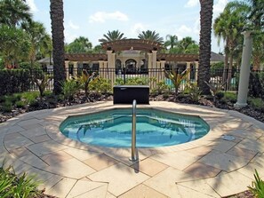 Outdoor pool - Penthouse 3 Bedroom 2 Bath Condo (Kissimmee)