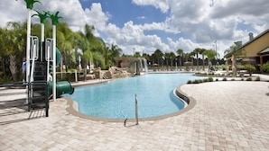 Pool - 4 Bedroom 3 Bathroom Town Home With Splash Pool (Kissimmee)
