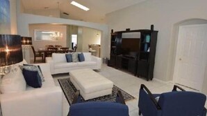 5 slaapkamers, een bureau, reisbedje, gratis wifi