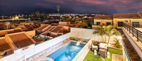 屋外プール、温水プール