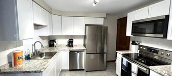 Vintage cute house 5 min from the beautiful Falls!